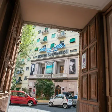 Vivi A Bed and Breakfast Νάπολη