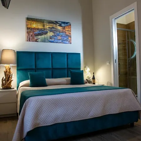 Vivi A 3* نابولي