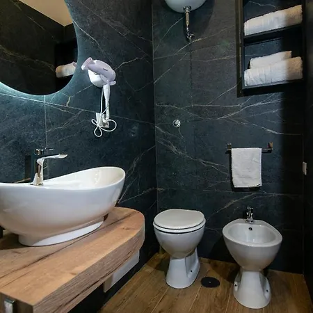 فندق مبيت وإفطار Vivi A نابولي